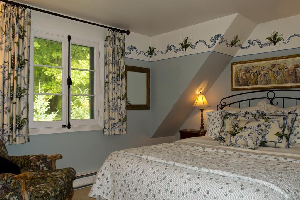Le Petit Clocher Gite Touristique B & B Saint-Sauveur ห้อง รูปภาพ