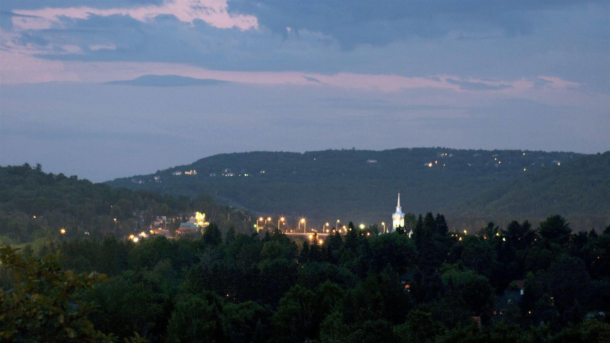 Le Petit Clocher Gite Touristique B & B Saint-Sauveur ภายนอก รูปภาพ