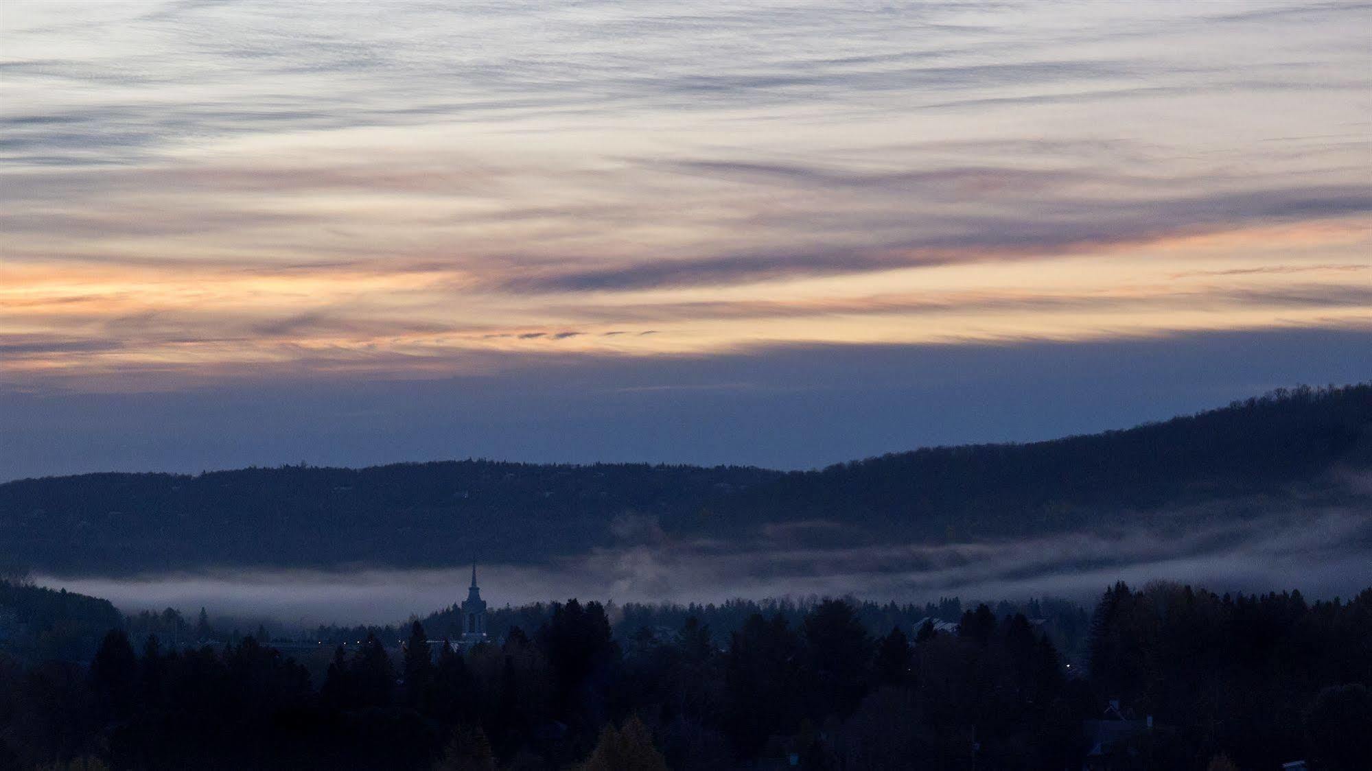 Le Petit Clocher Gite Touristique B & B Saint-Sauveur ภายนอก รูปภาพ