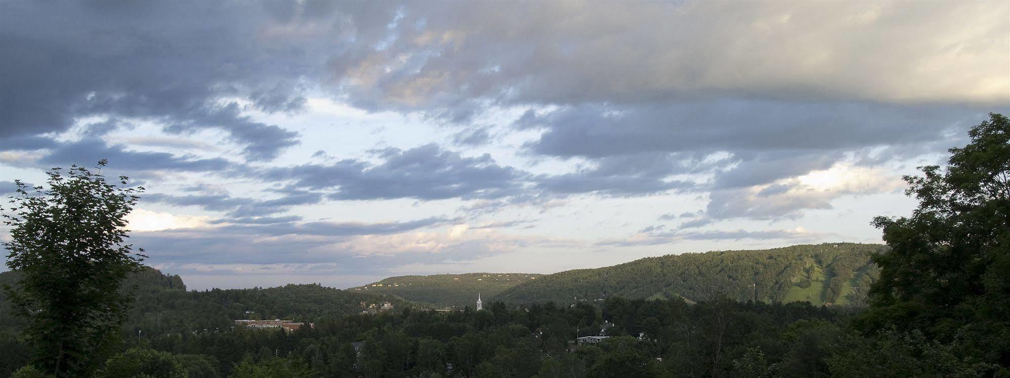Le Petit Clocher Gite Touristique B & B Saint-Sauveur ภายนอก รูปภาพ