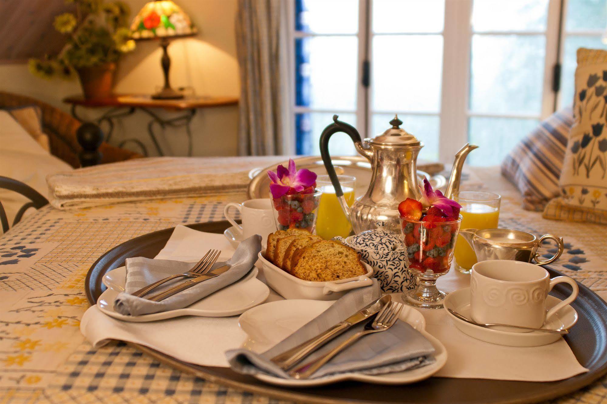 Le Petit Clocher Gite Touristique B & B Saint-Sauveur ภายนอก รูปภาพ