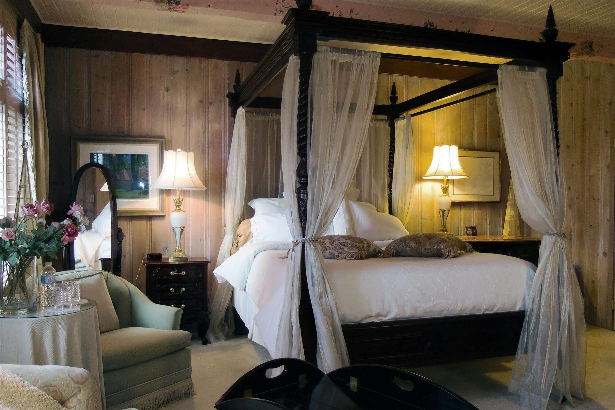 Le Petit Clocher Gite Touristique B & B Saint-Sauveur ภายนอก รูปภาพ