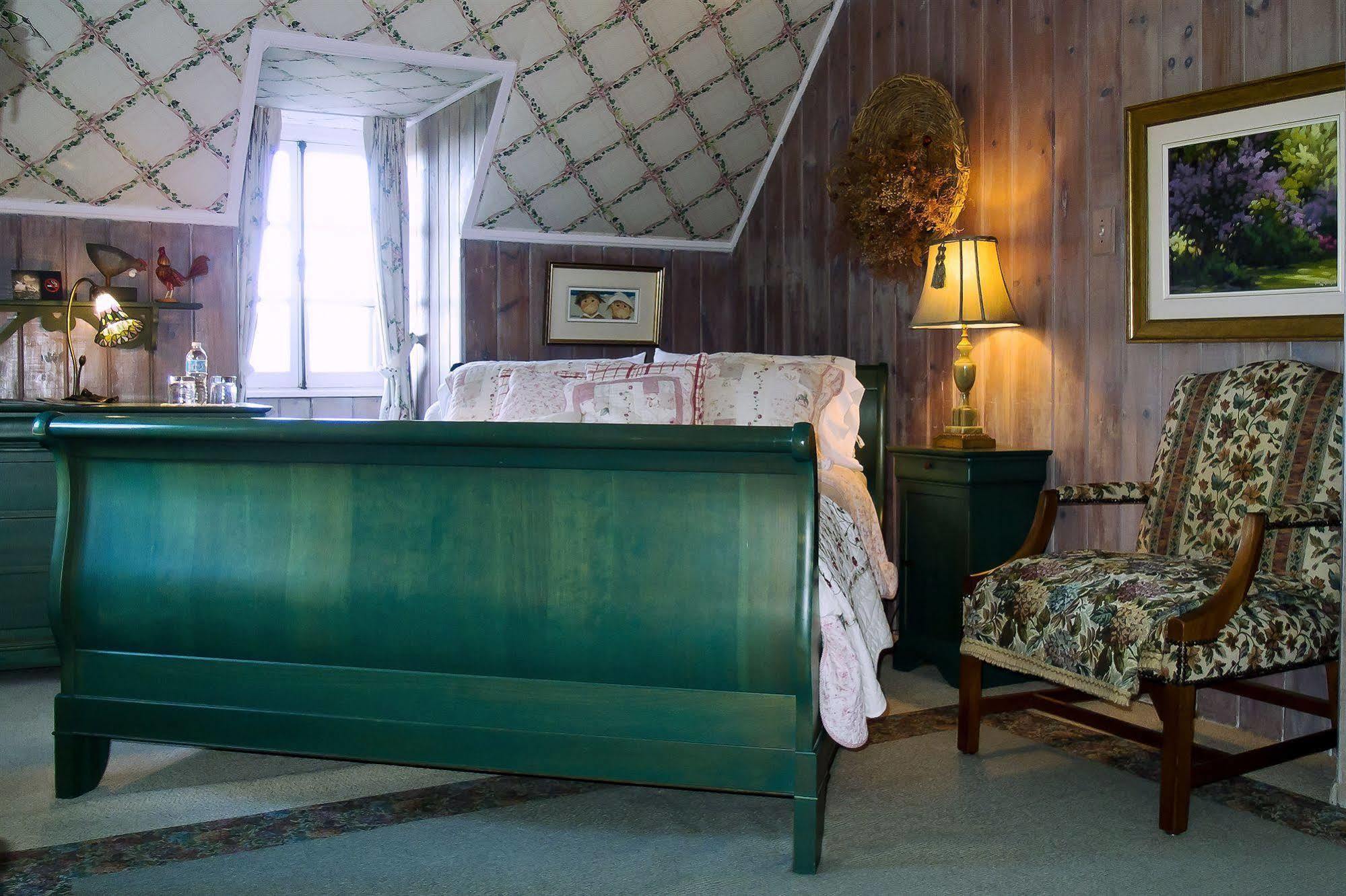 Le Petit Clocher Gite Touristique B & B Saint-Sauveur ภายนอก รูปภาพ